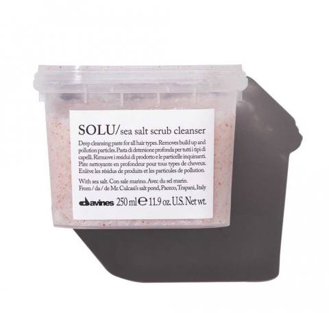 Скраб с морской солью  250мл SOLU